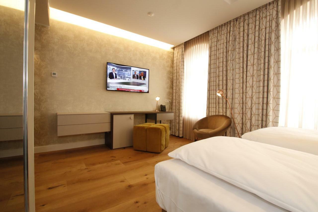 لانداو إن در بفالتس Amelie No 1 Hotel & Appartements المظهر الخارجي الصورة