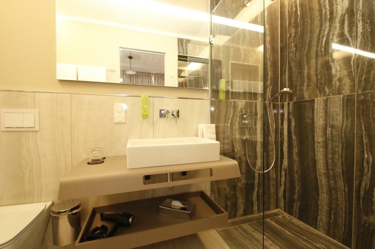 لانداو إن در بفالتس Amelie No 1 Hotel & Appartements المظهر الخارجي الصورة
