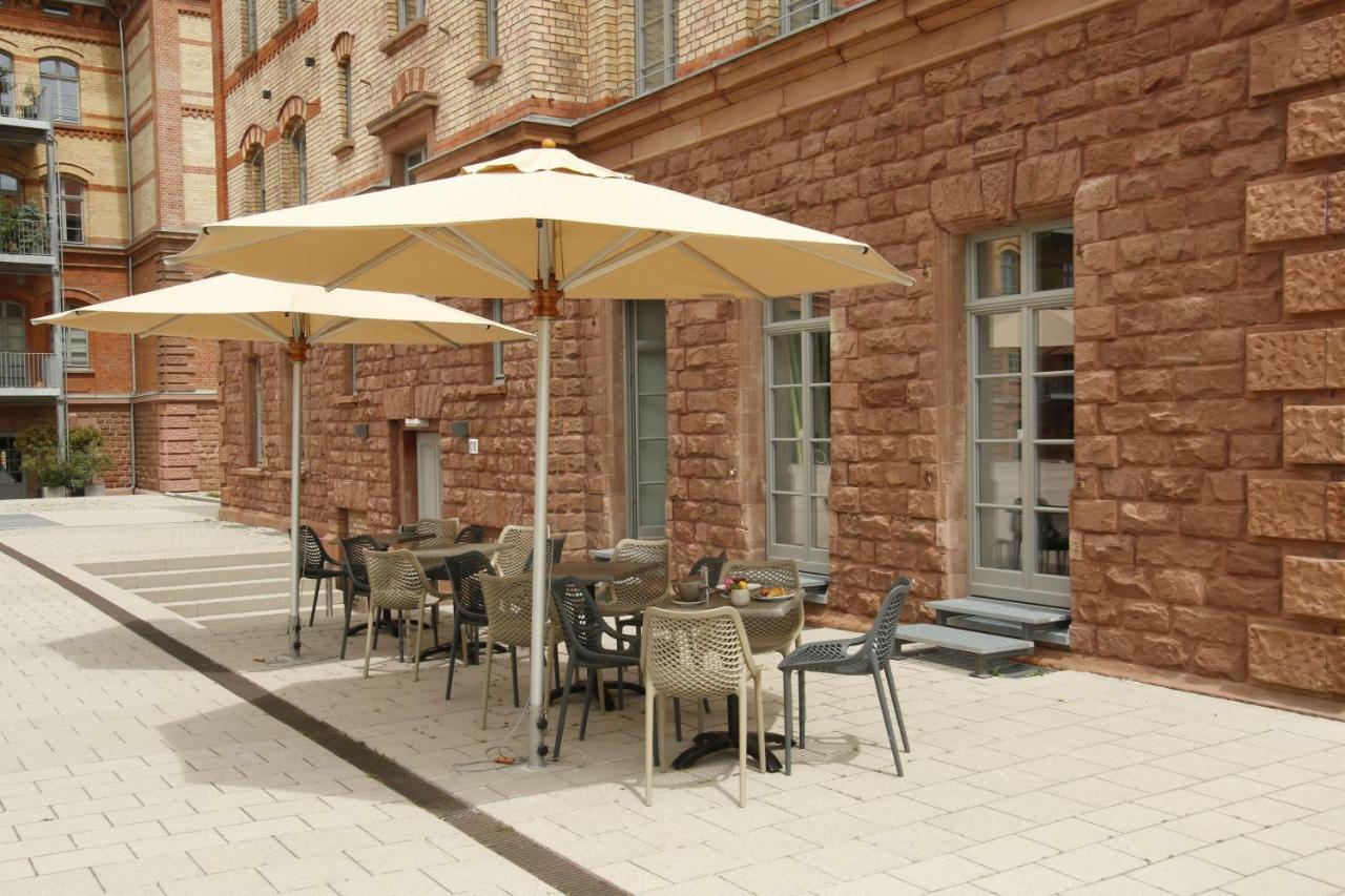 لانداو إن در بفالتس Amelie No 1 Hotel & Appartements المظهر الخارجي الصورة