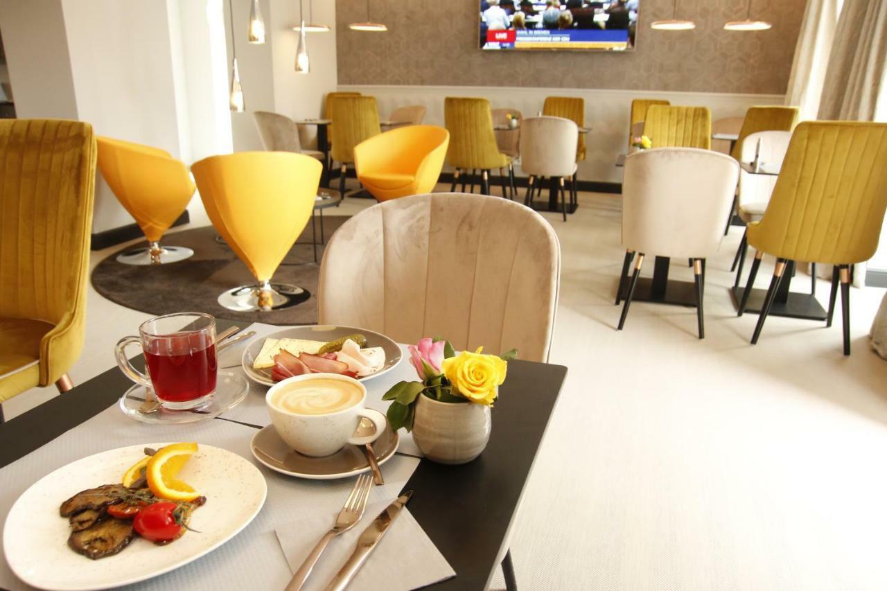 لانداو إن در بفالتس Amelie No 1 Hotel & Appartements المظهر الخارجي الصورة