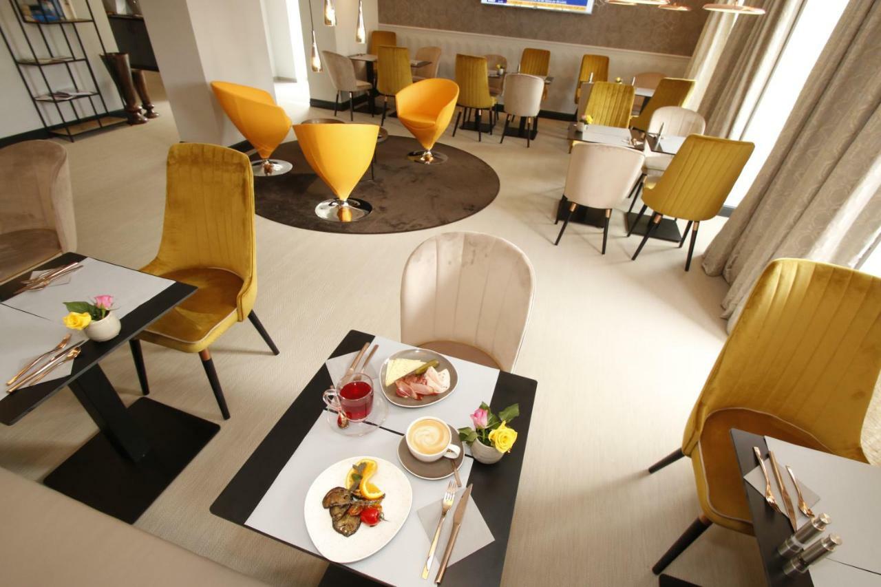 لانداو إن در بفالتس Amelie No 1 Hotel & Appartements المظهر الخارجي الصورة