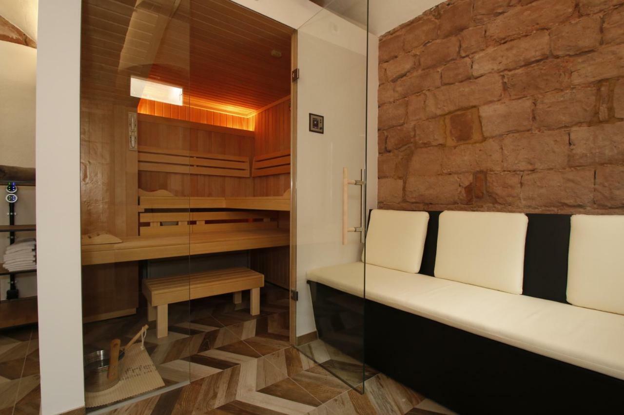لانداو إن در بفالتس Amelie No 1 Hotel & Appartements المظهر الخارجي الصورة